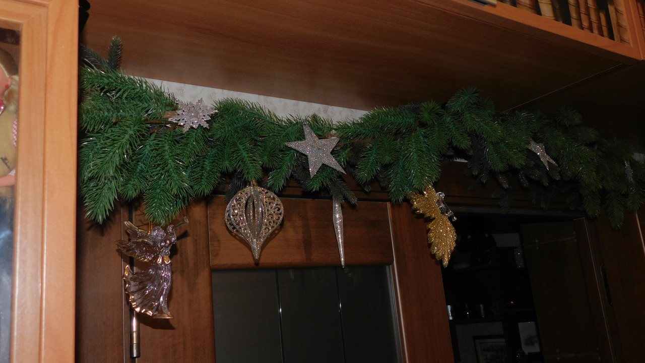 новогоднее по квартире январь 2024 002