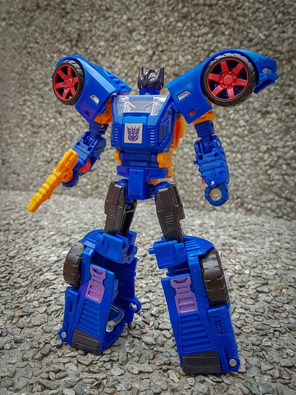 40684557_2215874868631853_3267573945854853120_n