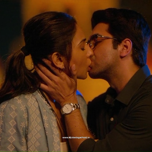 3-Rakul-Preet-Singh-Kiss-Scene-with-Ayushmann-Khurrana-in-Doctor-G-2022-My-Vantage-Point