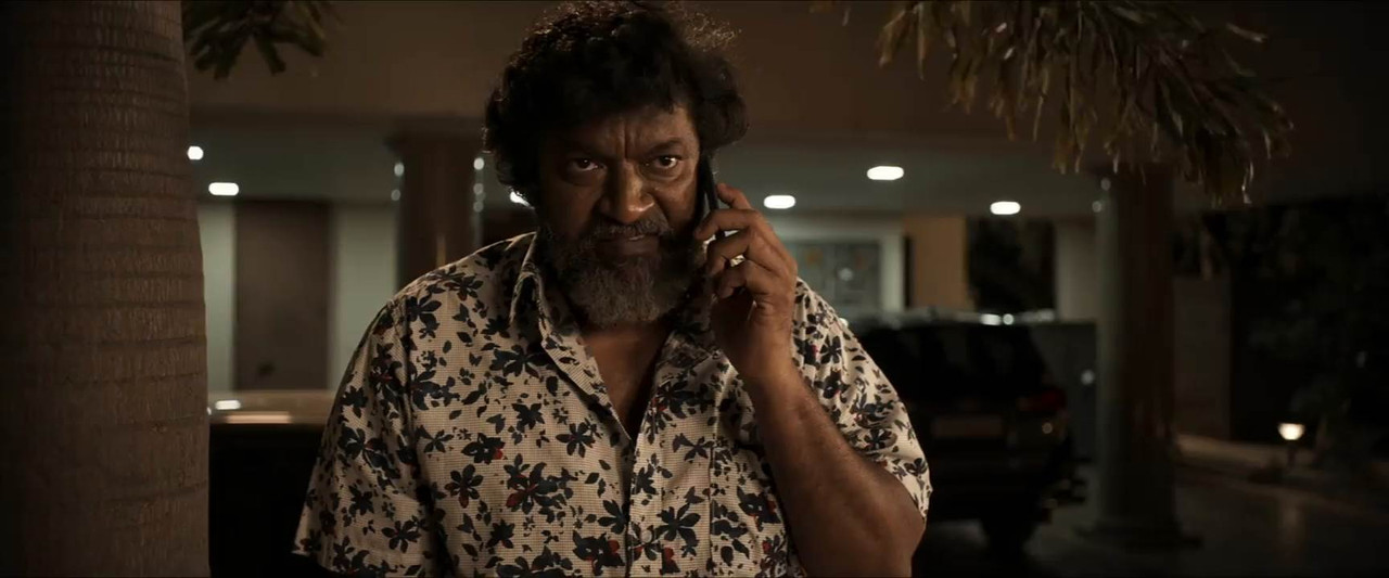 Garudan 2024 WebRip [Malayalam] 480p, 720p ESub Screenshot