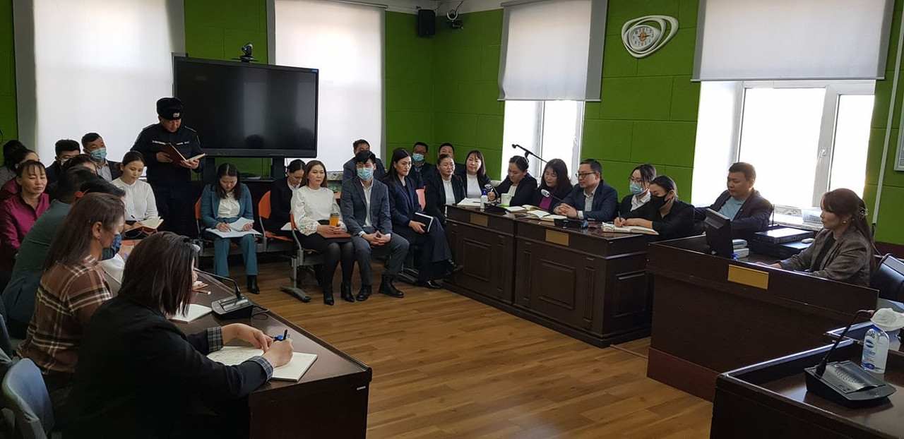 Цагдаагийн албан хаагчидтай уулзалт зохион байгууллаа