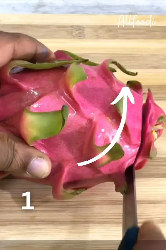 How to cut a dragon fruit: