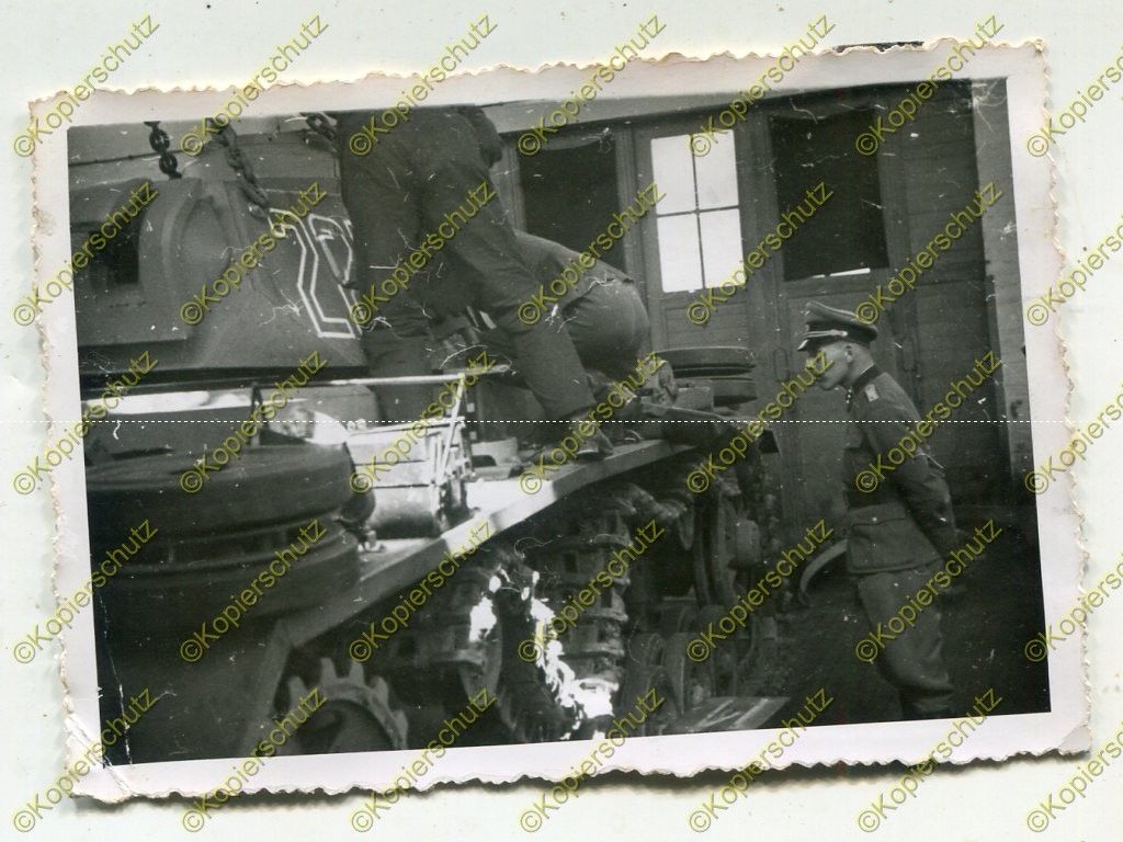 Foto, 2.Panzer-Regiment 2 (Reich), Panzer Instandsetzung in Oran