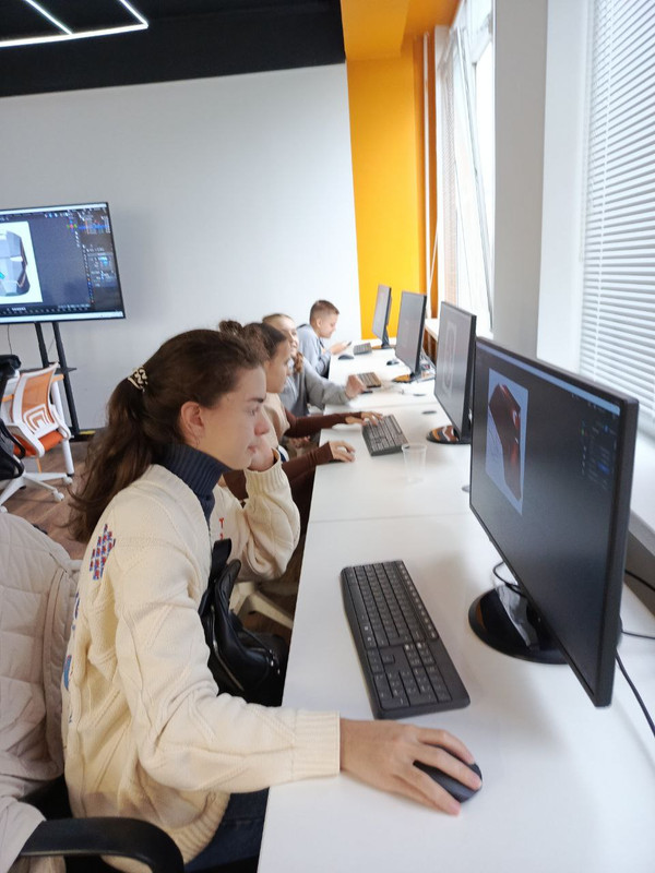 photo-5447181497258866668-y