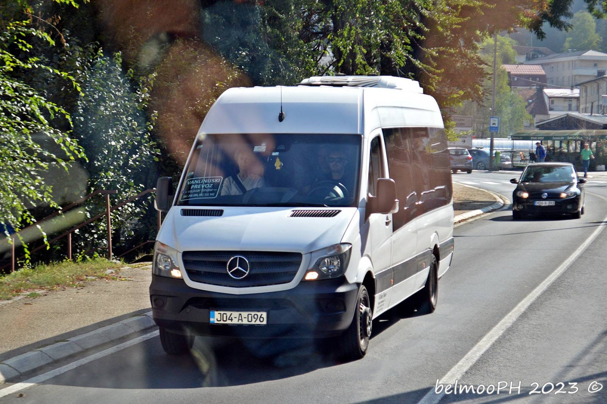 56B42430-0BC4-404D-8EFA-03E981573228