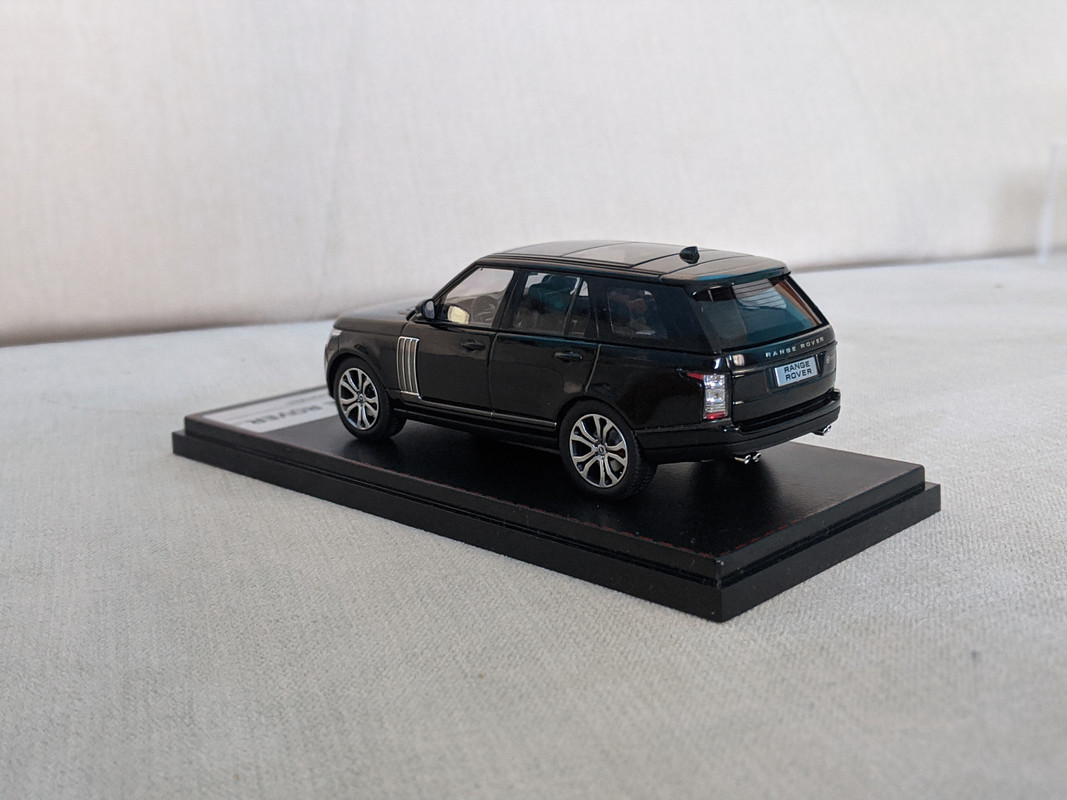 00100dPORTRAIT_00100_BURST20200809092035760_COVER