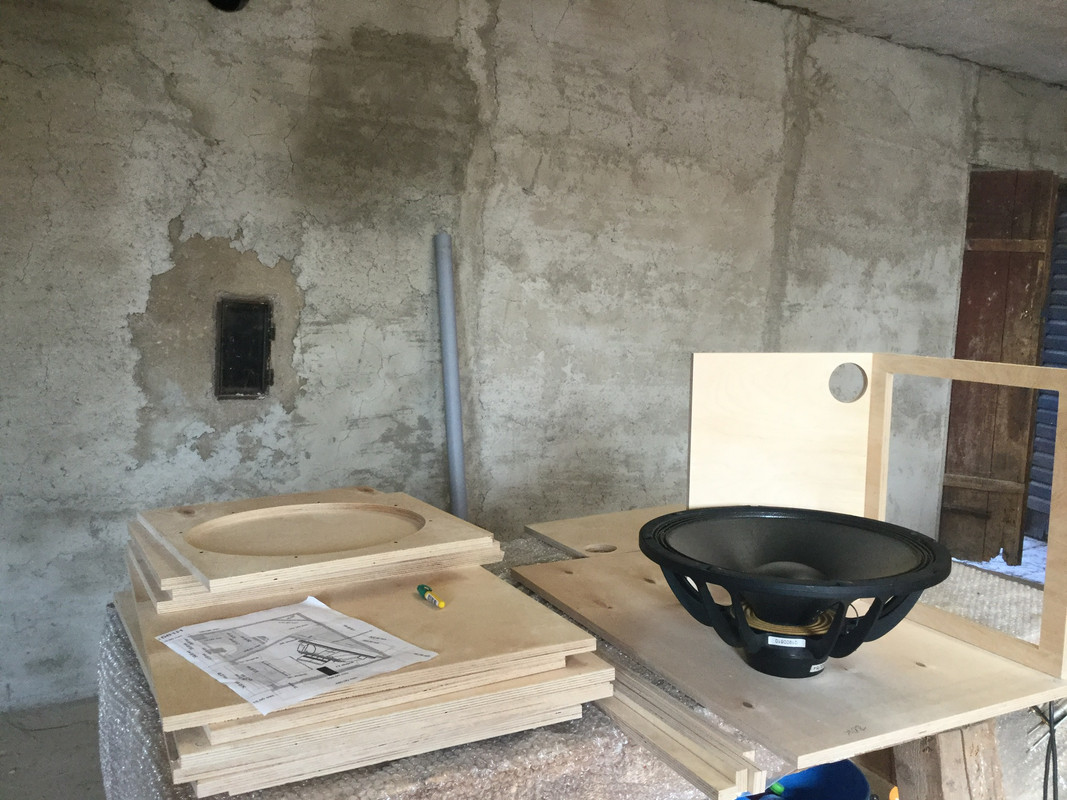 B8A0F9D9-CEEA-49DF-A943-3F399E7E71CF