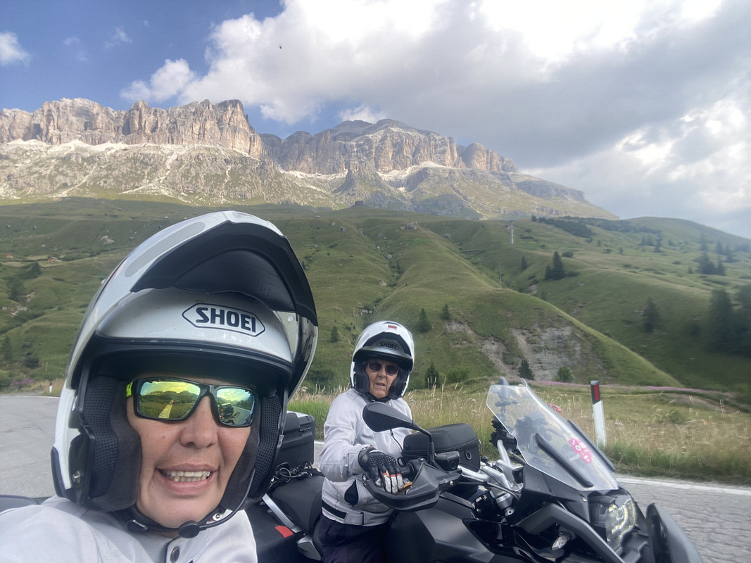 1AD55BB4-F54E-48B8-BF57-8055C7FC0BB6