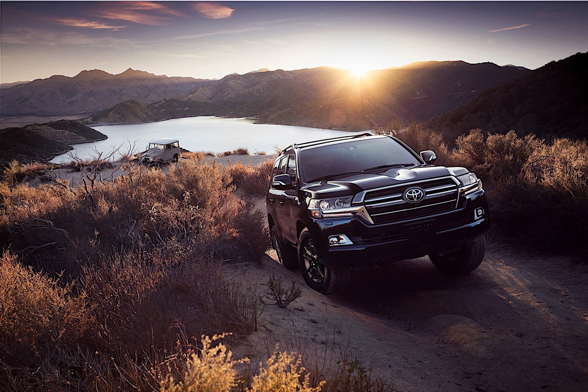 2020 Toyota Land Cruiser Heritage Edition (2)