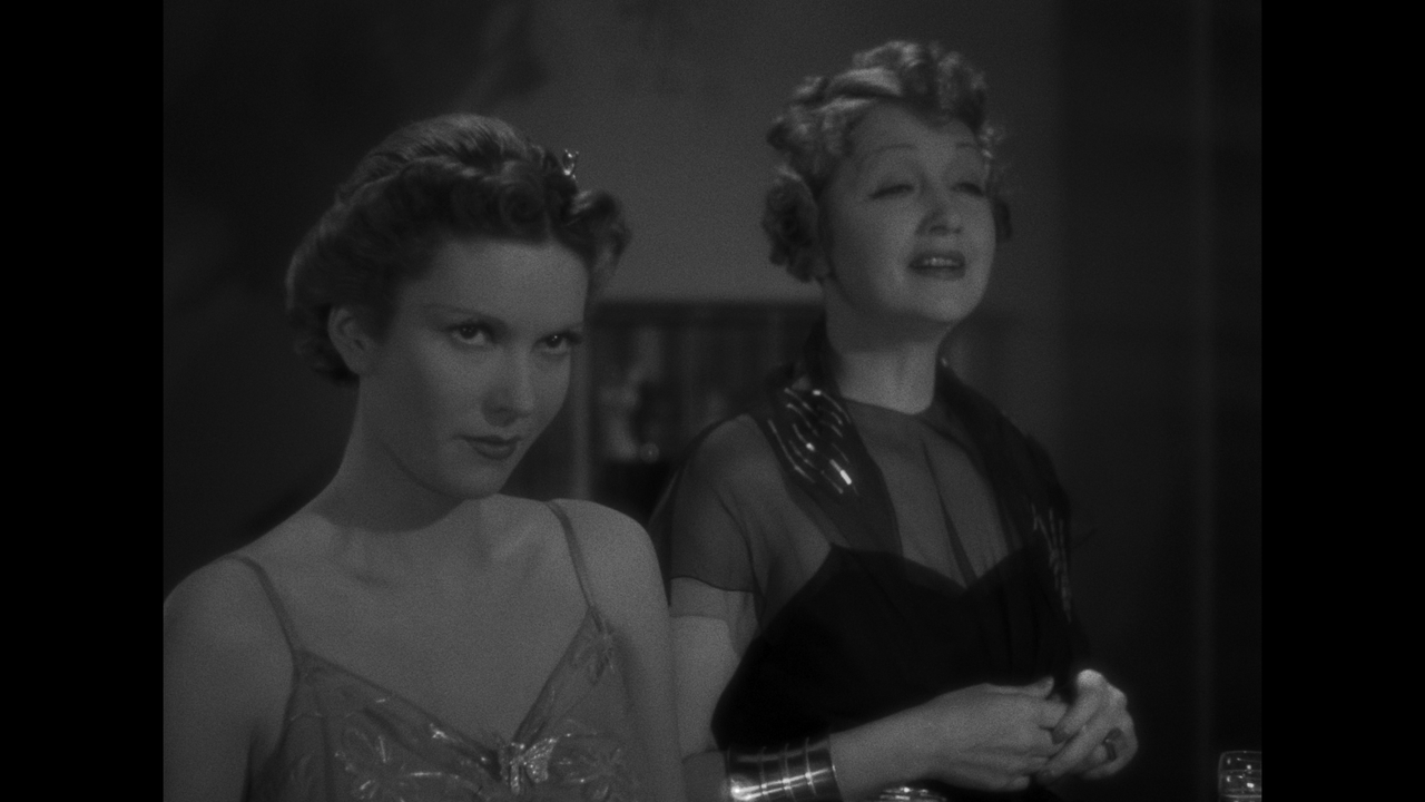 mpv-shot_Draculas.Daughter.1936.2160p.UHD.BDRemux.HDR.HEVC-Нечипорук_00_24_21_0009