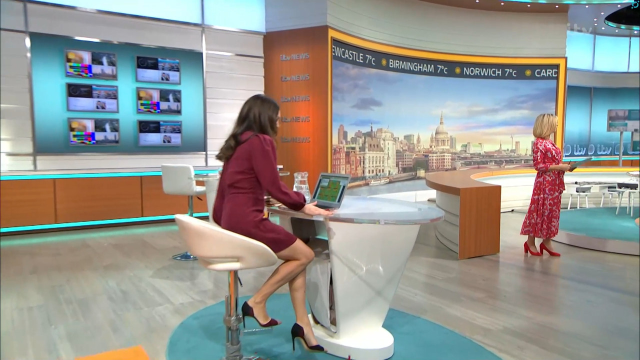 11.26 - 06.00.00 - Good Morning Britain. Morning magazine featuring a....ts_snapshot_02.52.998