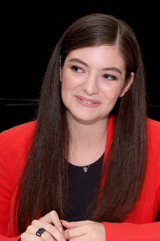 Lorde-MunawarHosain111014_tcc (15)