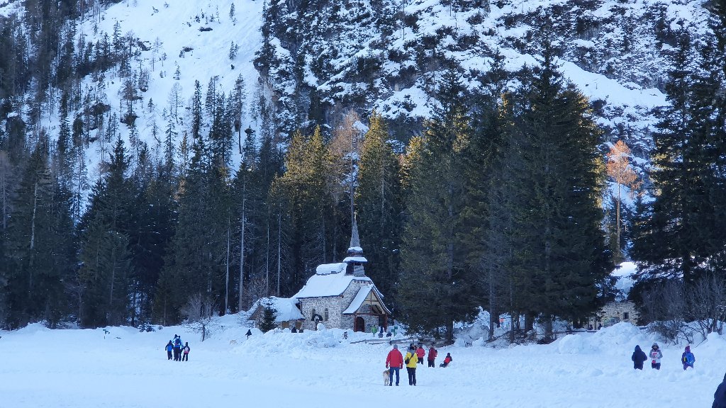 DOLOMITAS: NIEVE Y MERCADOS NAVIDEÑOS EN NOCHEVIEJA - Blogs de Italia - LAGO DI BRAIES- LAGO MISSURINA- CORTINA DE AMPEZZO- BRUNICO (2)