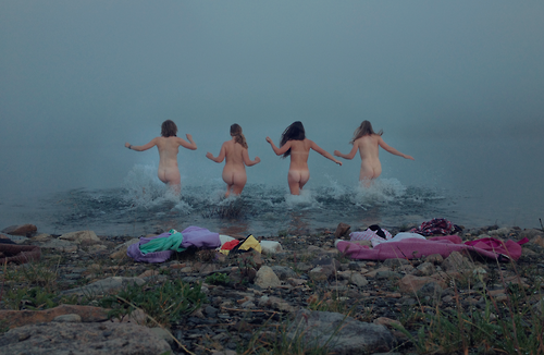 Nudes-1