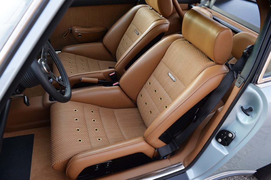 Singer-Porsche-911-Carrera-2-Vir11.jpg