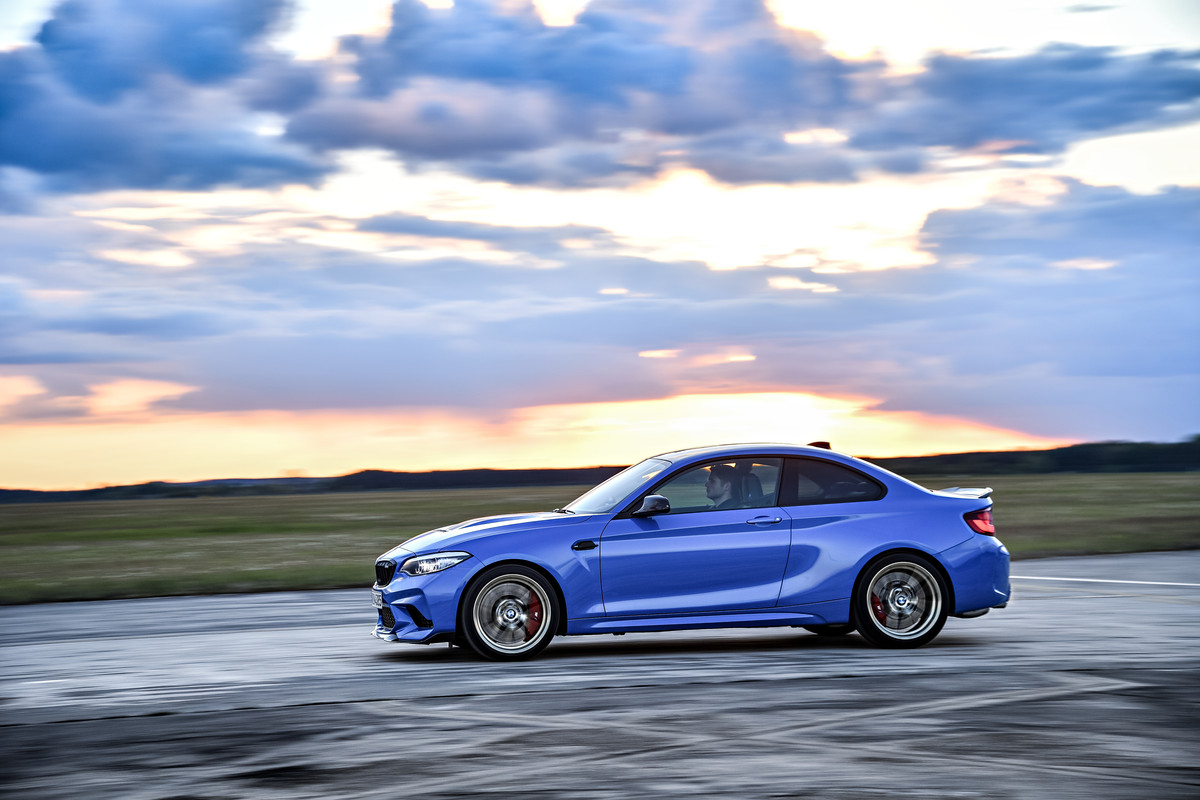 P90374215_highRes_the-all-new-bmw-m2-c