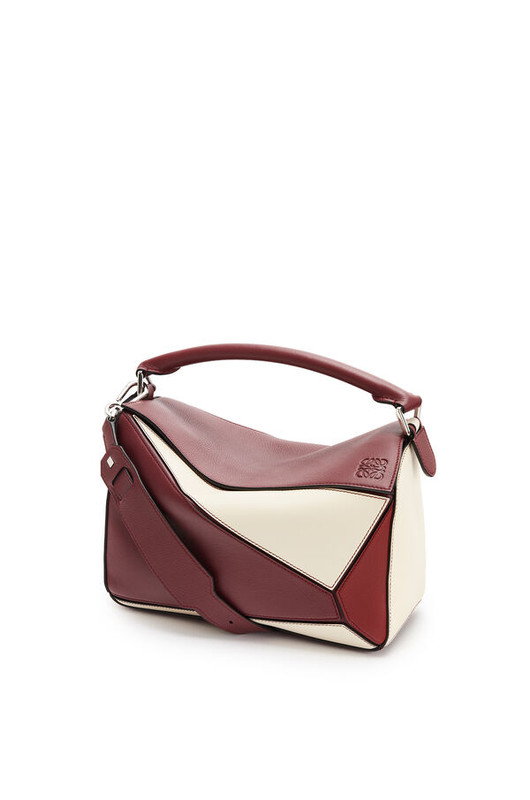 834089E7-F30B-433E-836A-24231D8756E5