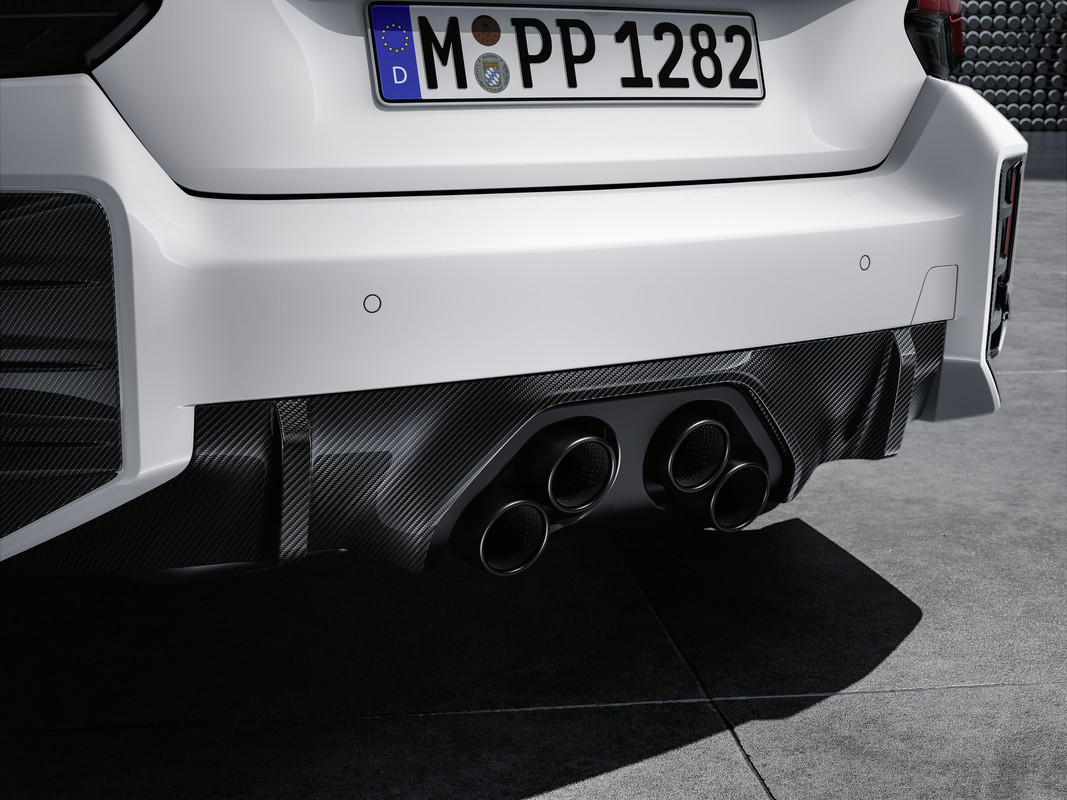 P90484596_highRes_the-bmw-m-performanc