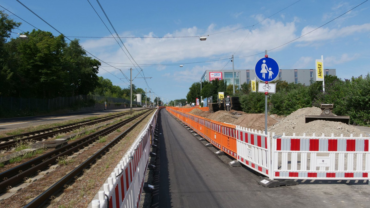 [Bild: 050725-102220b.jpg]