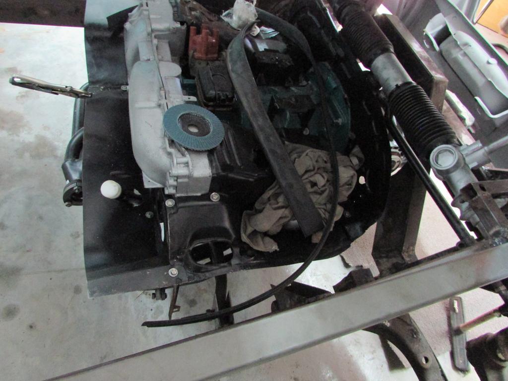 Tyre rail and engine tins (4)