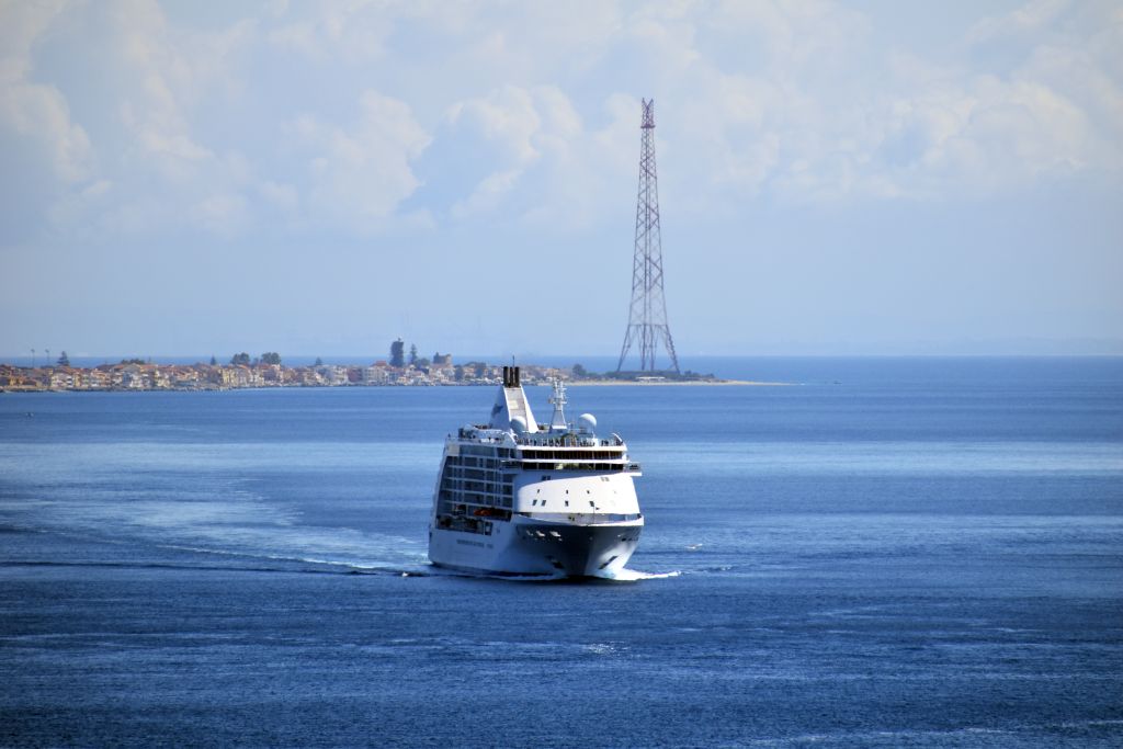 DSC-0204-Seven-Seas-Voyager.jpg