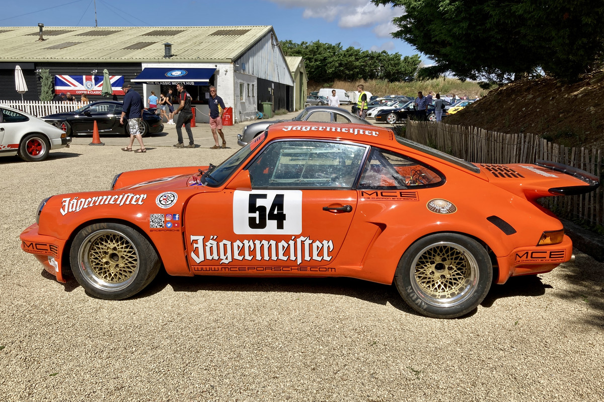 4F3FDE05-A933-43E4-BC6C-3801A2D283DE