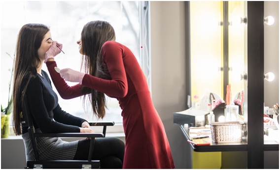 Design Tips for Personalizing Your Beauty Studio Suite