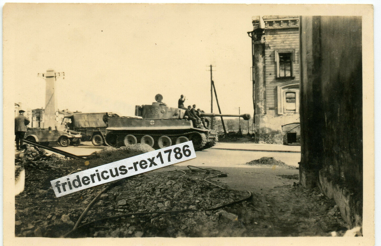! Foto s.Pz Abt. 502 schwerer Panzer Tank PzKpfw VI Tiger Nr.423 1PzDiv Kübel