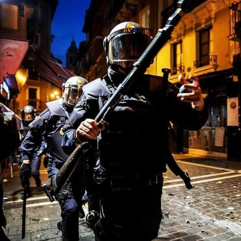 9C4B8A7B-6B4D-4177-8BBC-E9EDC224773D