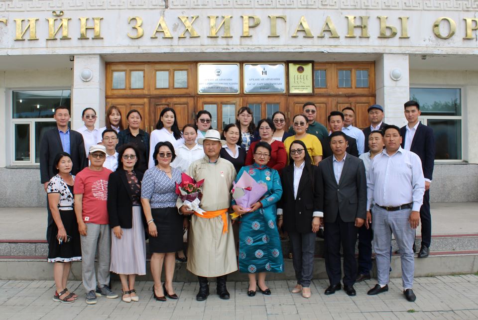 Төрийн өндөр дээд одон, медаль гардууллаа