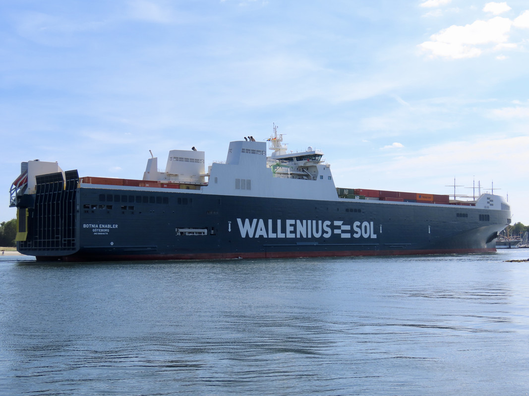 7A9AC2F2-D1A2-4EBF-B5A5-7C6264F9D782