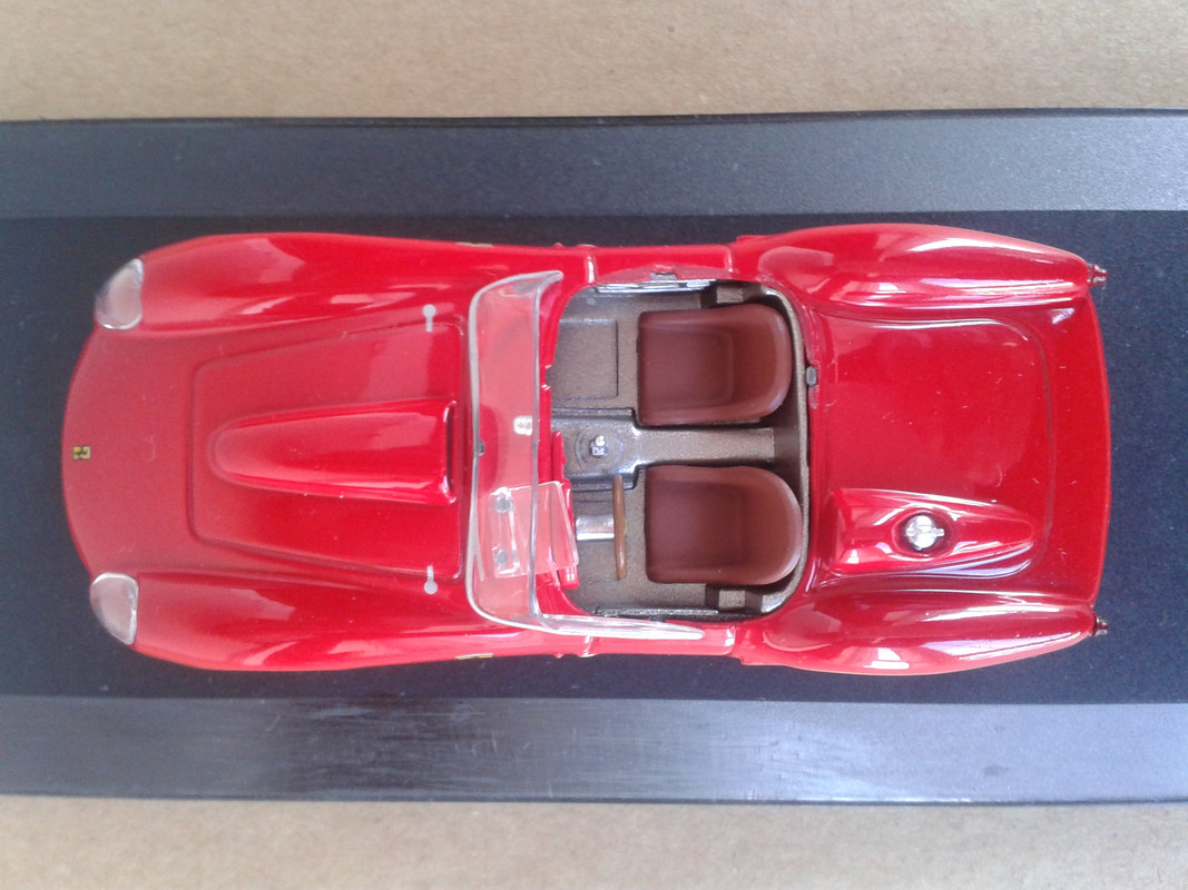 1958 Ferrari 250 TR 58 (Ixo - nº 6 Ferrari RBA) (12)