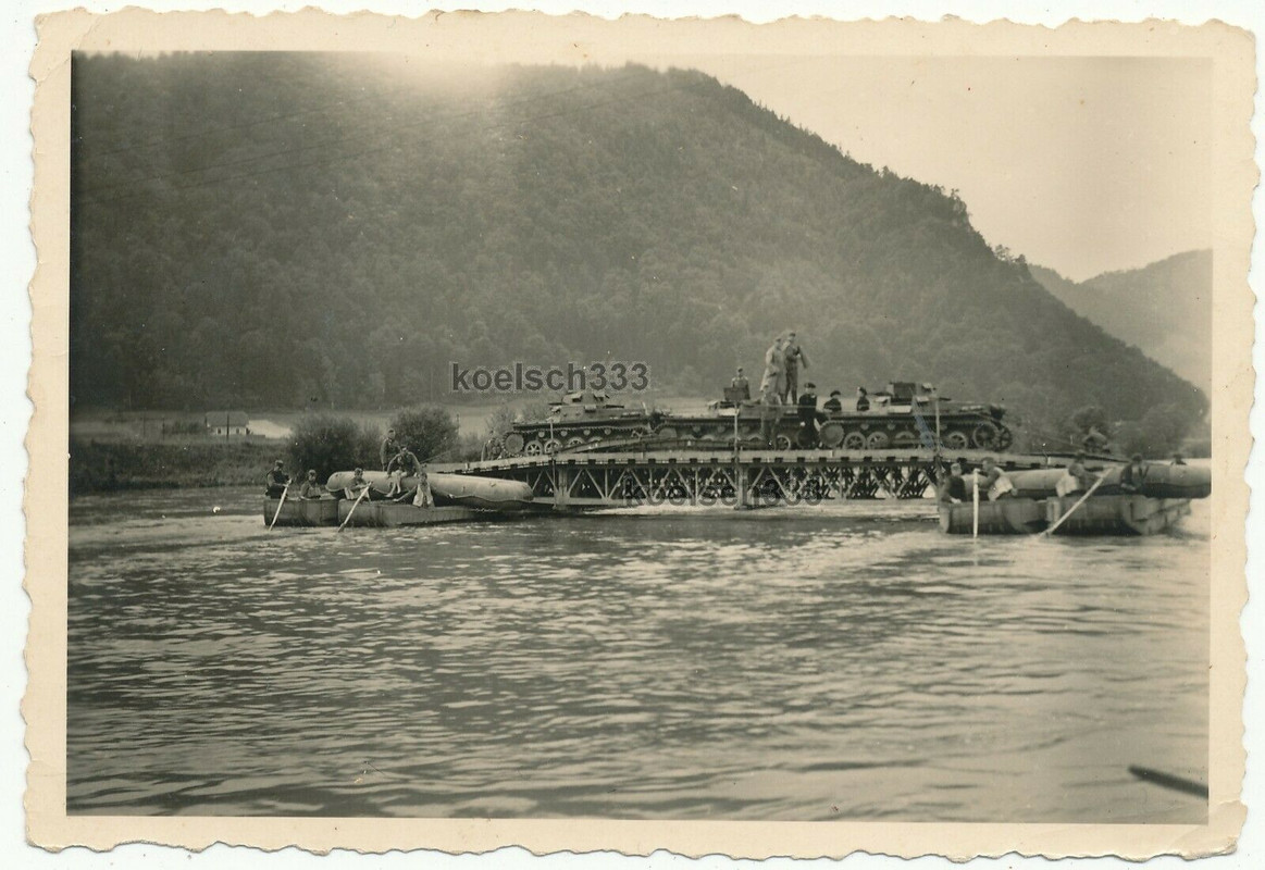 !!!Foto Panzer der Wehrmacht auf einer Pionier Fähre auf der Mur Graz Österreich