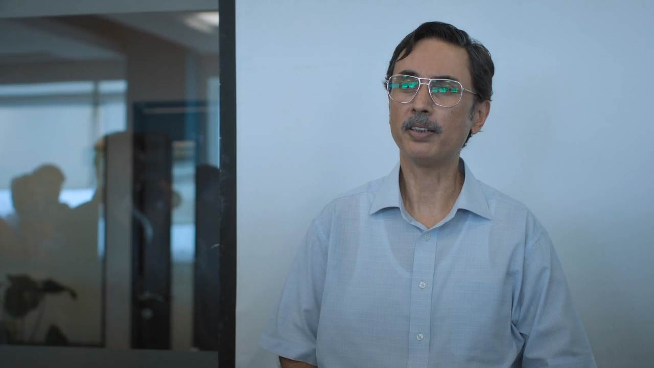 Cubicles (2022) Season 2 [Hindi + Tamil + Telugu + Malayalam + Kannada] WebRip 480p, 720p ESub - Complete Screenshot
