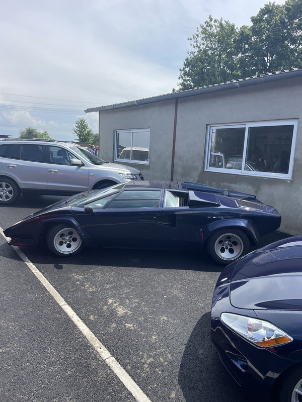 95E1B54C-4EFF-41F6-A27A-831BF6565FEC