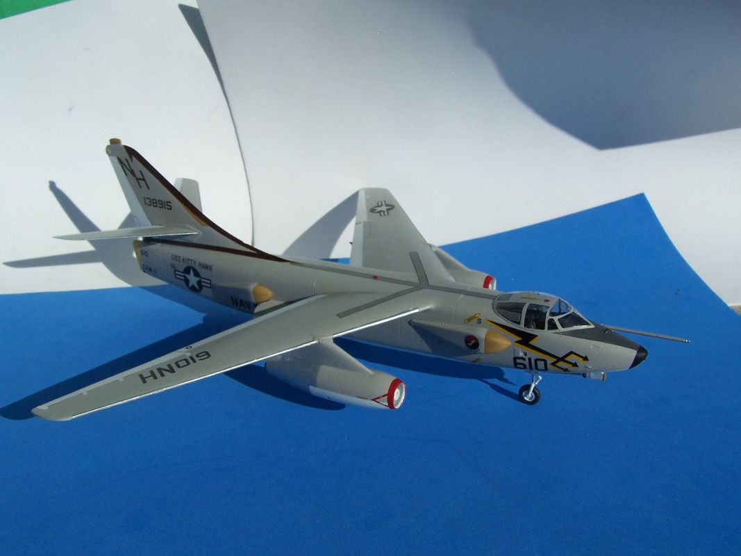 Hasegawa_Skywarrior_FS
