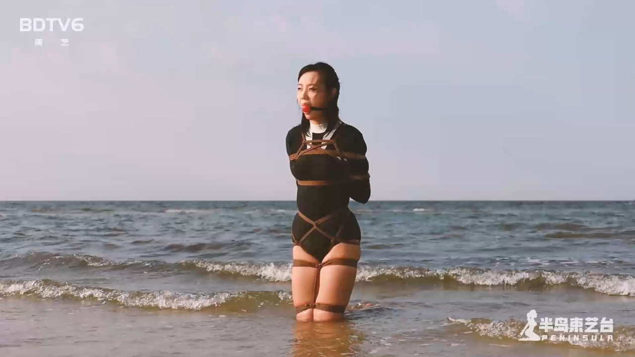 半岛束艺 碧海蓝天 下 波雅.mp4_20220929_130416.534