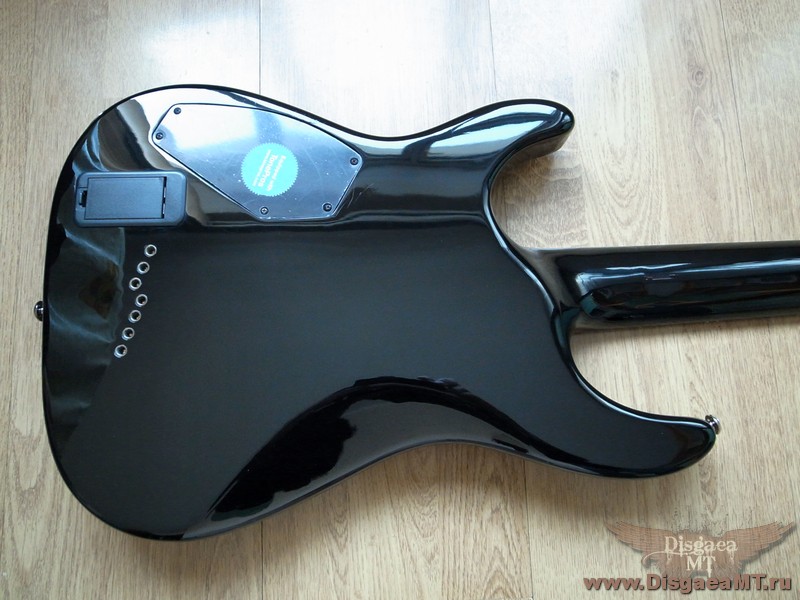 Schecter_C-7_Hellraiser_21-BLK_021
