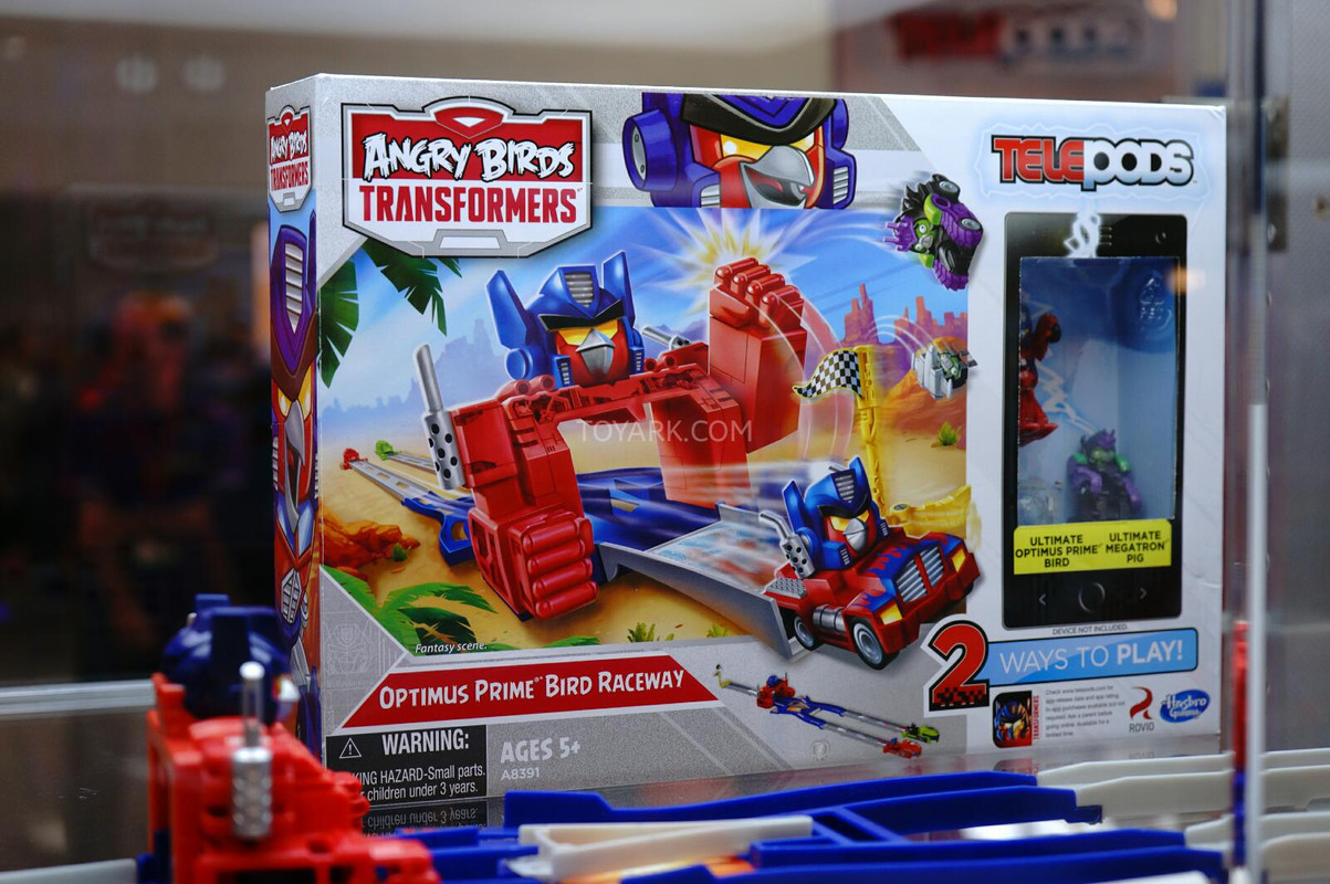 SDCC-2014-Angry-Birds-Transformers-003_140616780