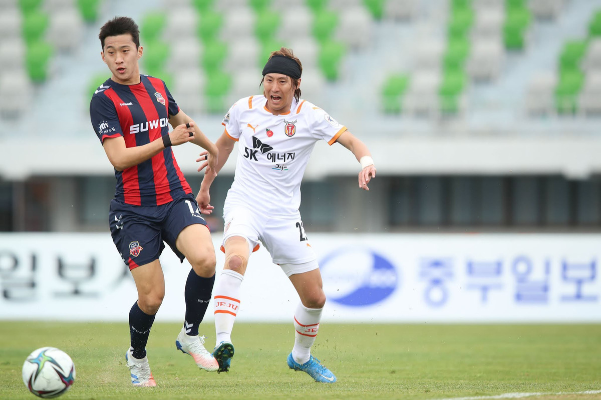 Ulsan HD vs Suwon, 17h00 ngày 02/08