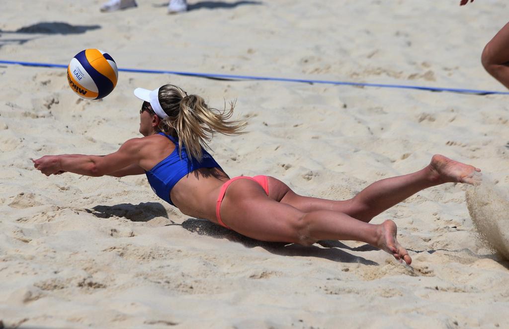 Ratifican favoritas pronósticos en tour mundial de voleibol playero