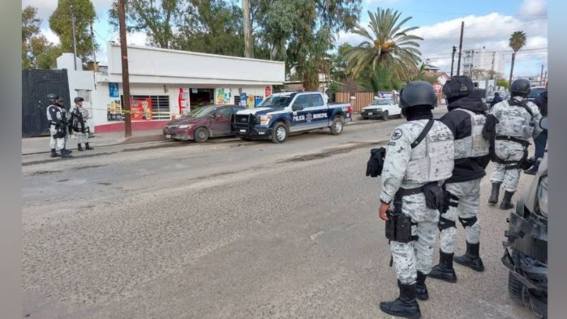 Caos en Tijuana: Un hombre y una mujer son asesinadas dentro de una tienda de abarrotes