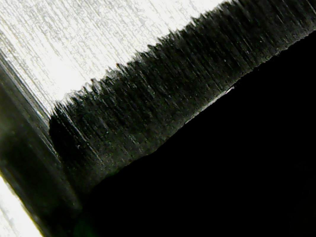 Edge - Spyderco Military S90V - 6