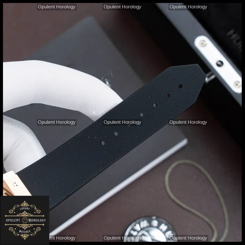 Hublot Classic Fusion King Gold Black Dial Automatic SW300 42mm Rubber Strap