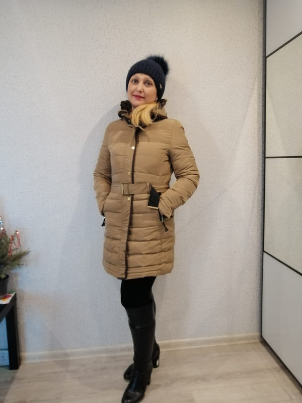 оля беж.пуховик