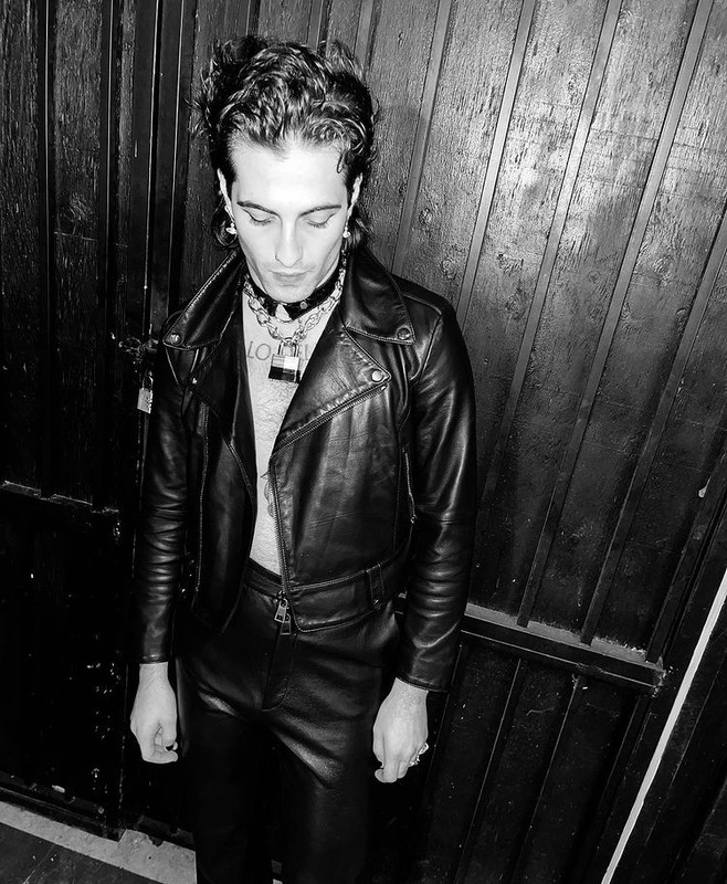 4E415D68-D236-416B-889E-25BF9FD41191