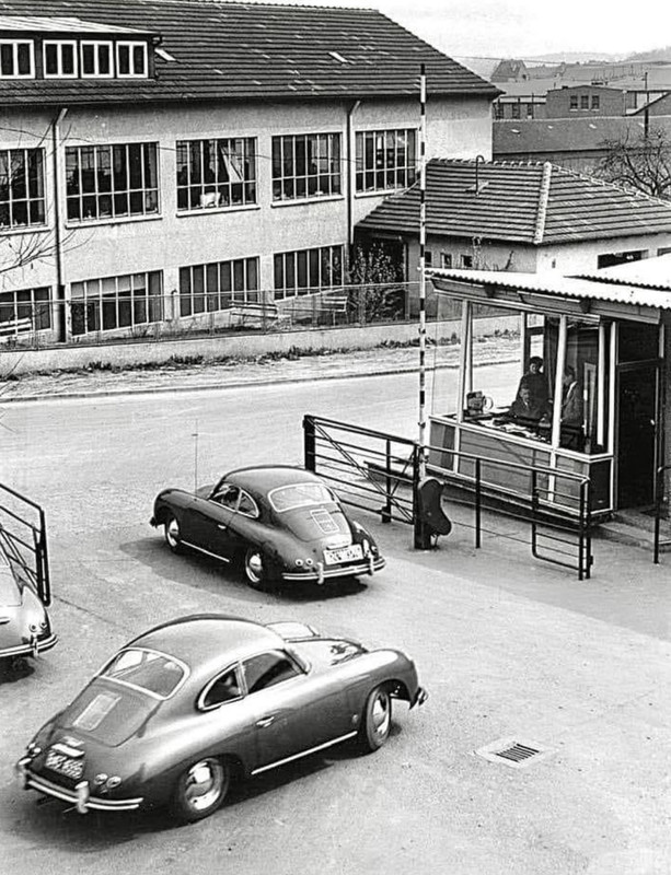 DA1463AF-4D27-4E3B-871E-C7B824428804