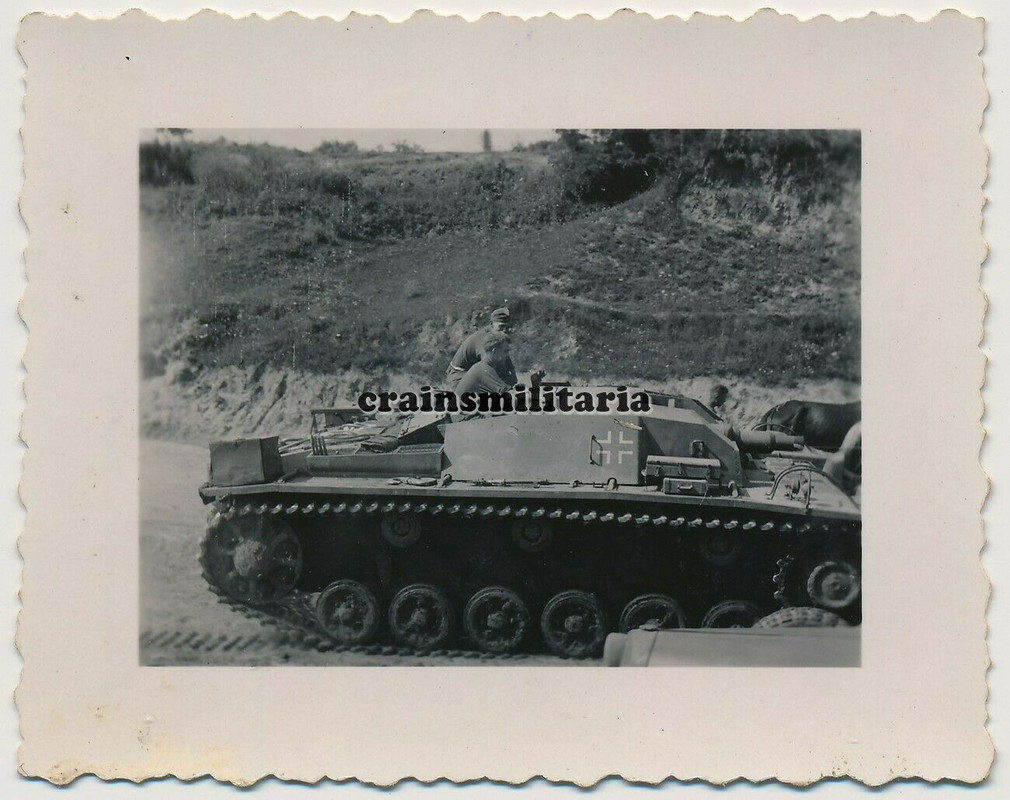 Orig. Foto Vormarsch StuG III Sturmgeschütz in WASSILKOW vor Kie