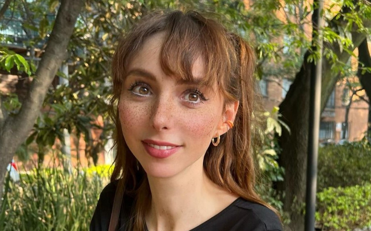 Natalia Téllez presume el pantalón perfecto para lucir delgada a los 40