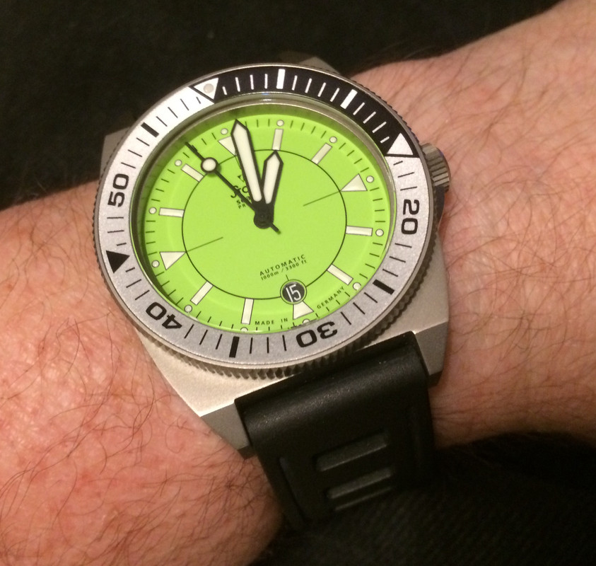 A43F8A47-21E4-4C92-B6F8-2B97E1689710